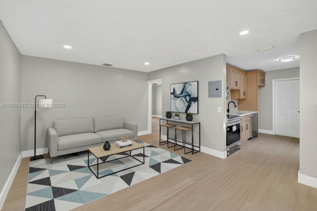 1015 NE 17th Ct, Fort Lauderdale, FL 33305 Photo