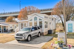 137 Riptide Circle photo 4