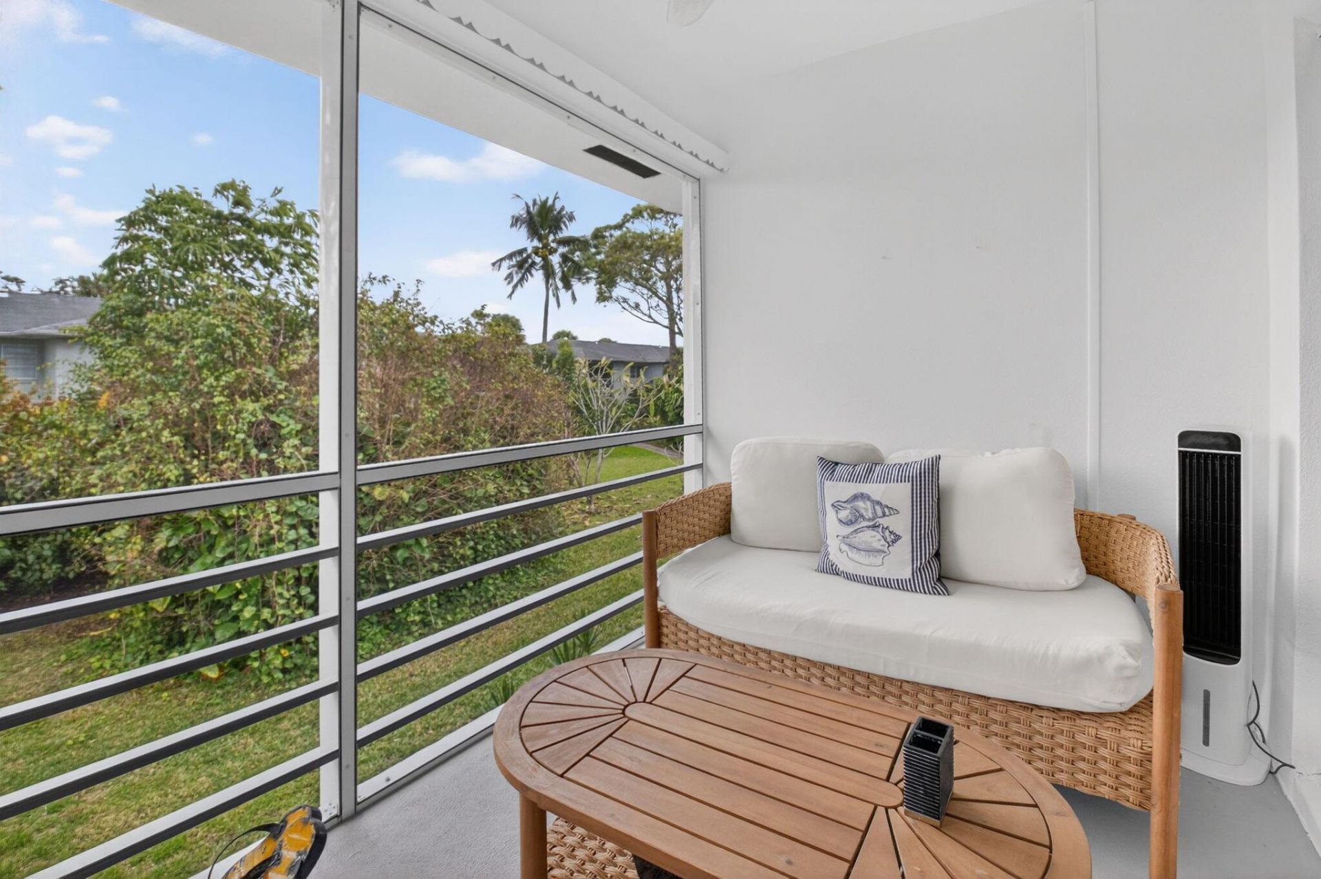 2340 SW 22 Avenue, Unit 312, Delray Beach, FL 33445 Photo