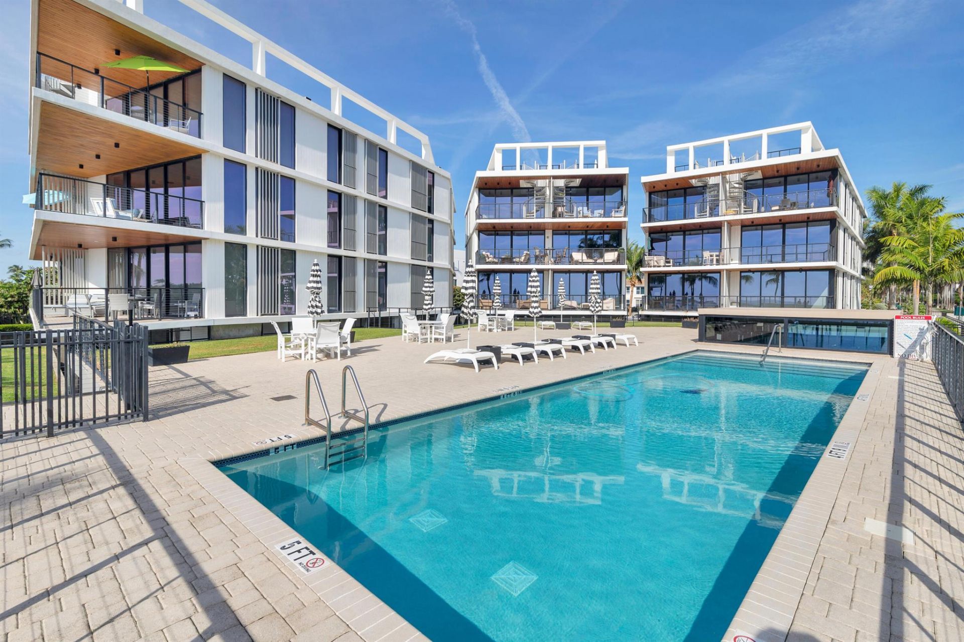 106 Inlet Way, Unit 202, Palm Beach Shores, FL 33404 Photo