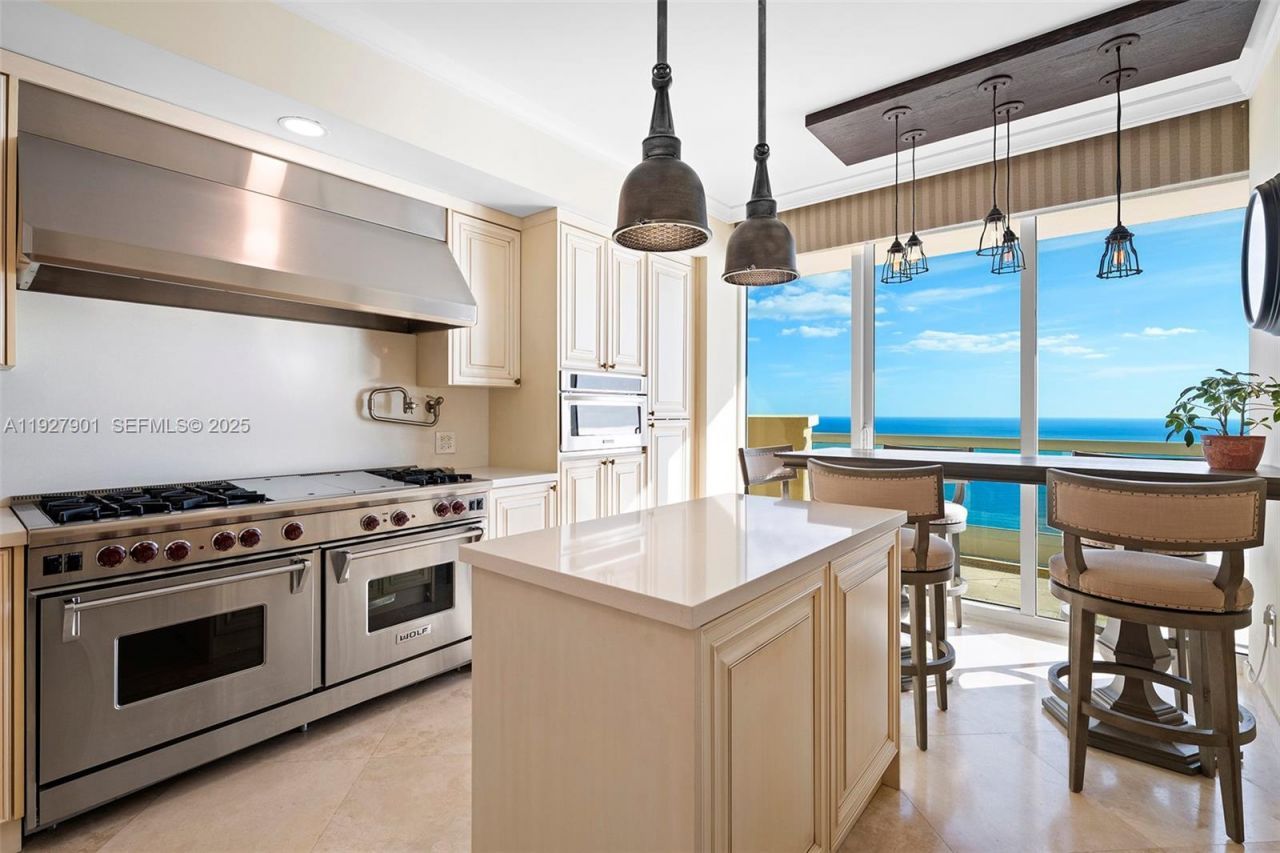 17875 Collins Ave , Unit 4303, Sunny Isles Beach, FL 33160 Photo