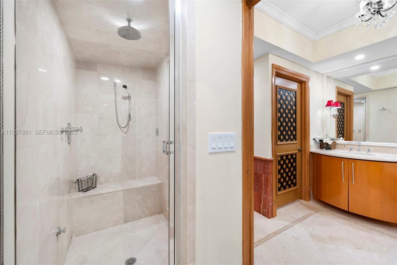 17875 Collins Ave , Unit 4303, Sunny Isles Beach, FL 33160 Photo