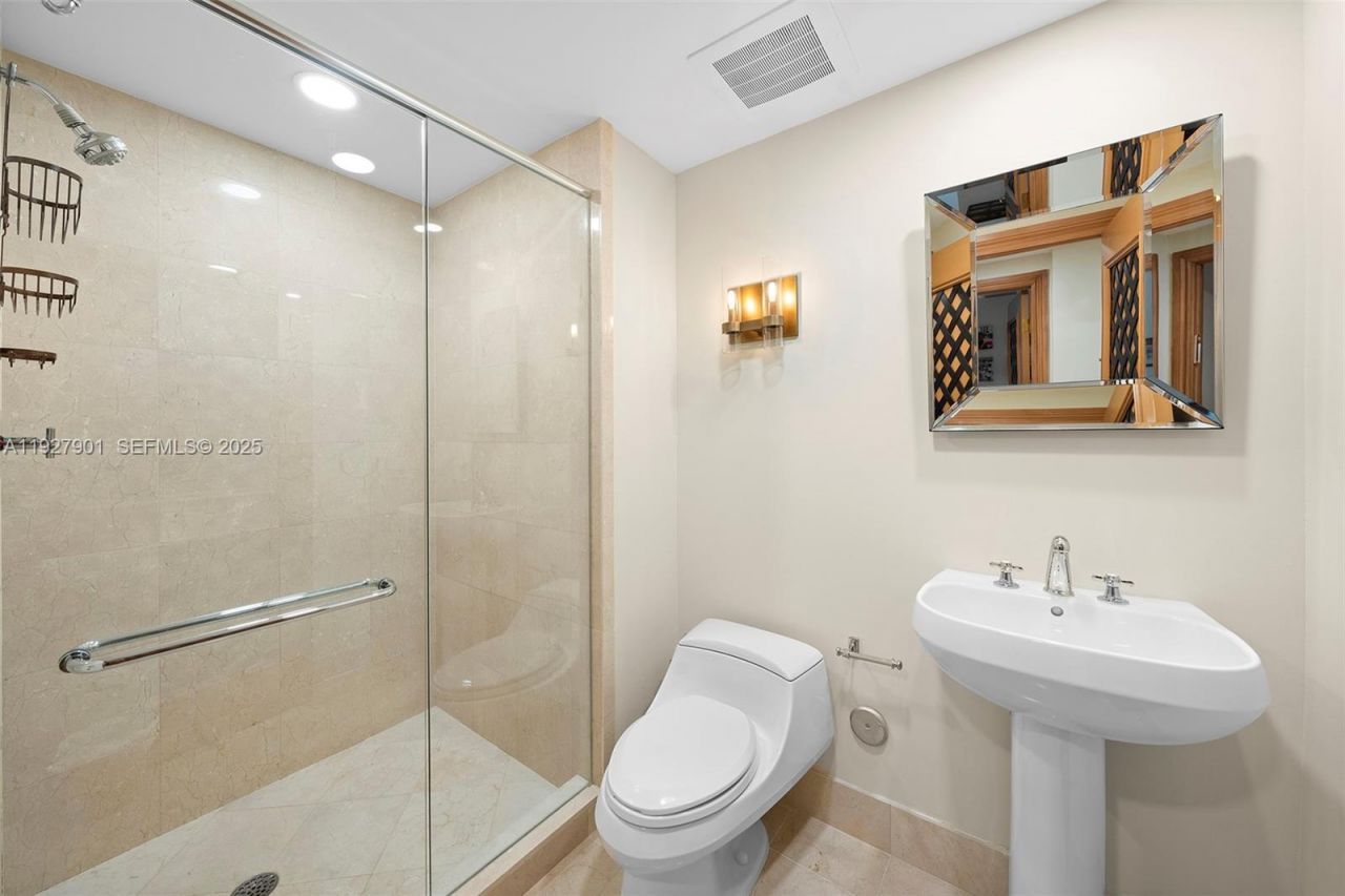 17875 Collins Ave , Unit 4303, Sunny Isles Beach, FL 33160 Photo