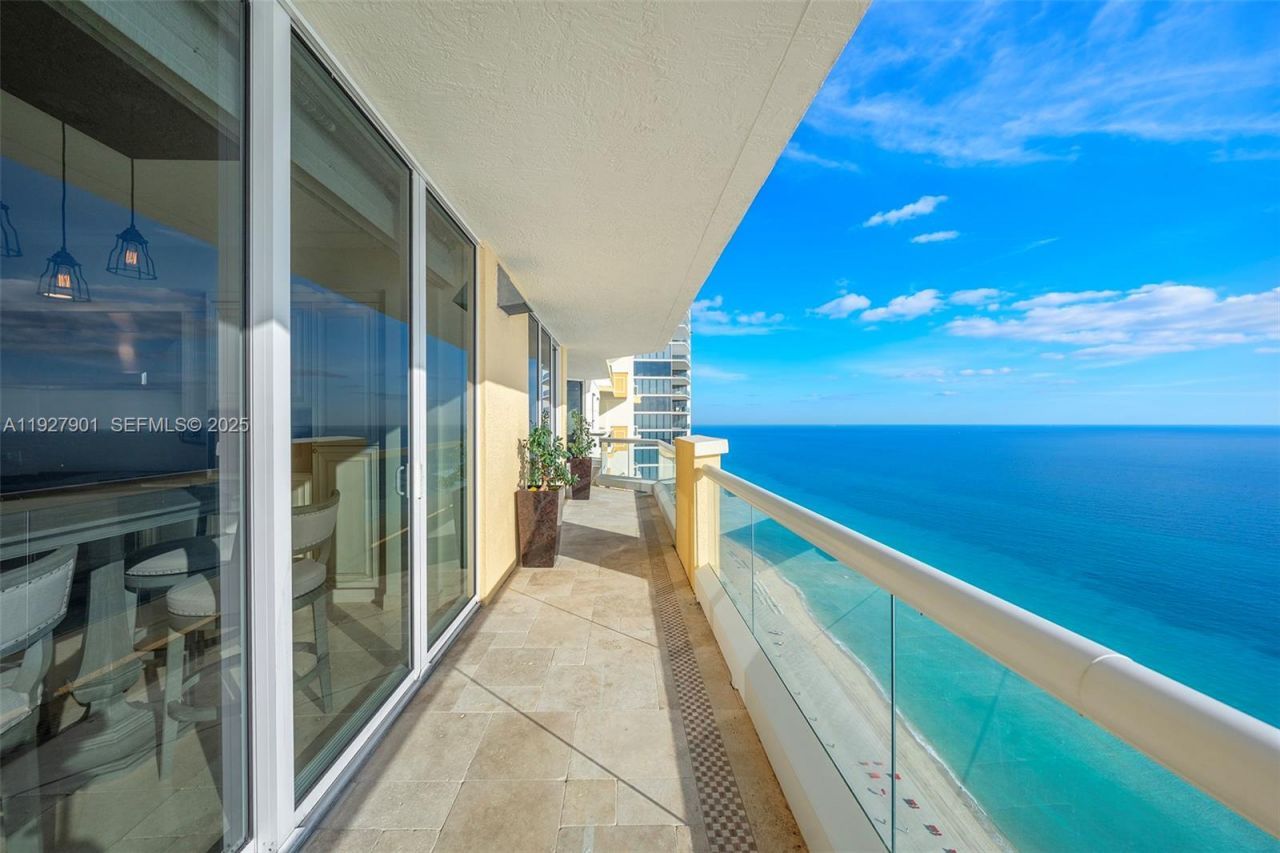17875 Collins Ave , Unit 4303, Sunny Isles Beach, FL 33160 Photo