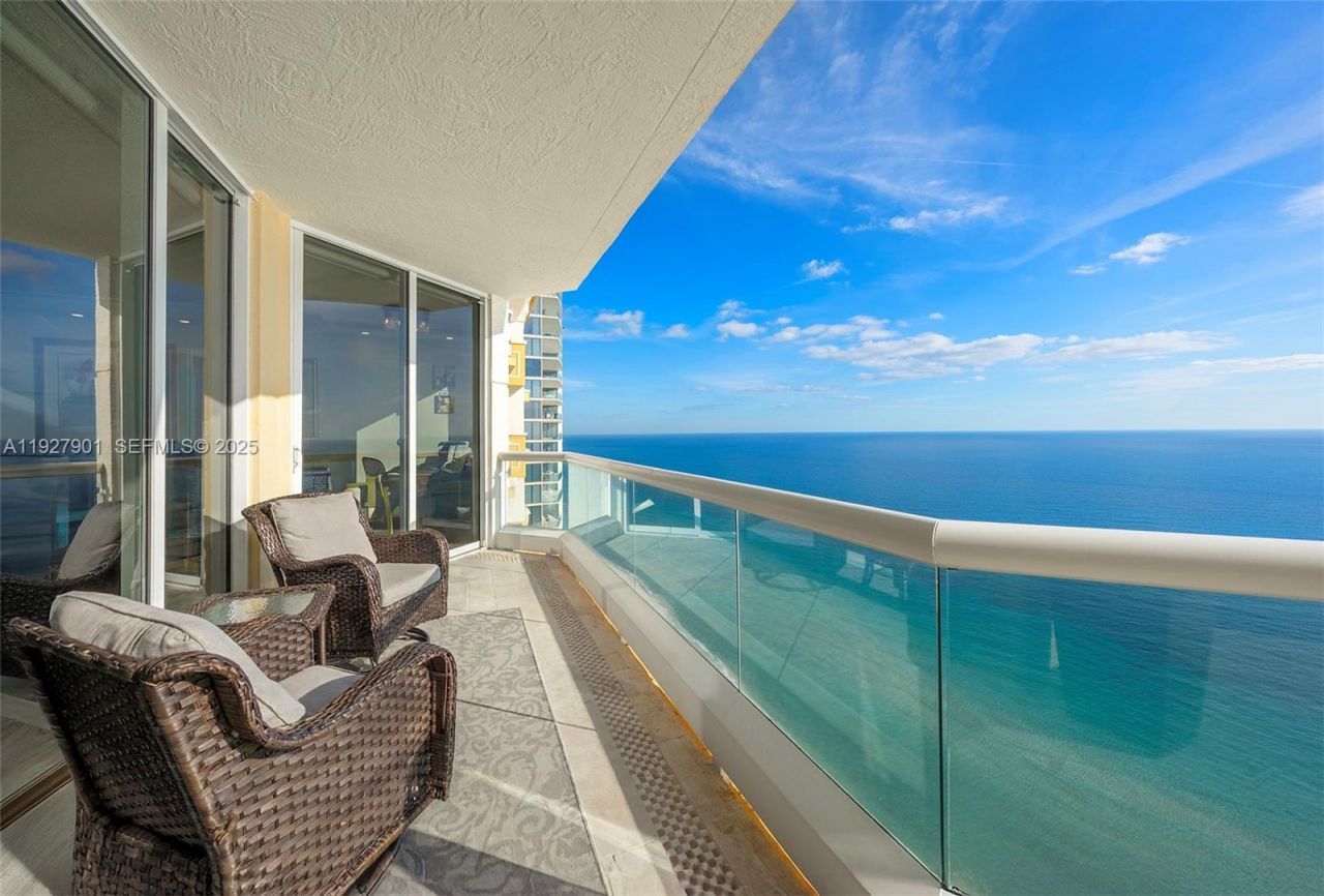 17875 Collins Ave , Unit 4303, Sunny Isles Beach, FL 33160 Photo