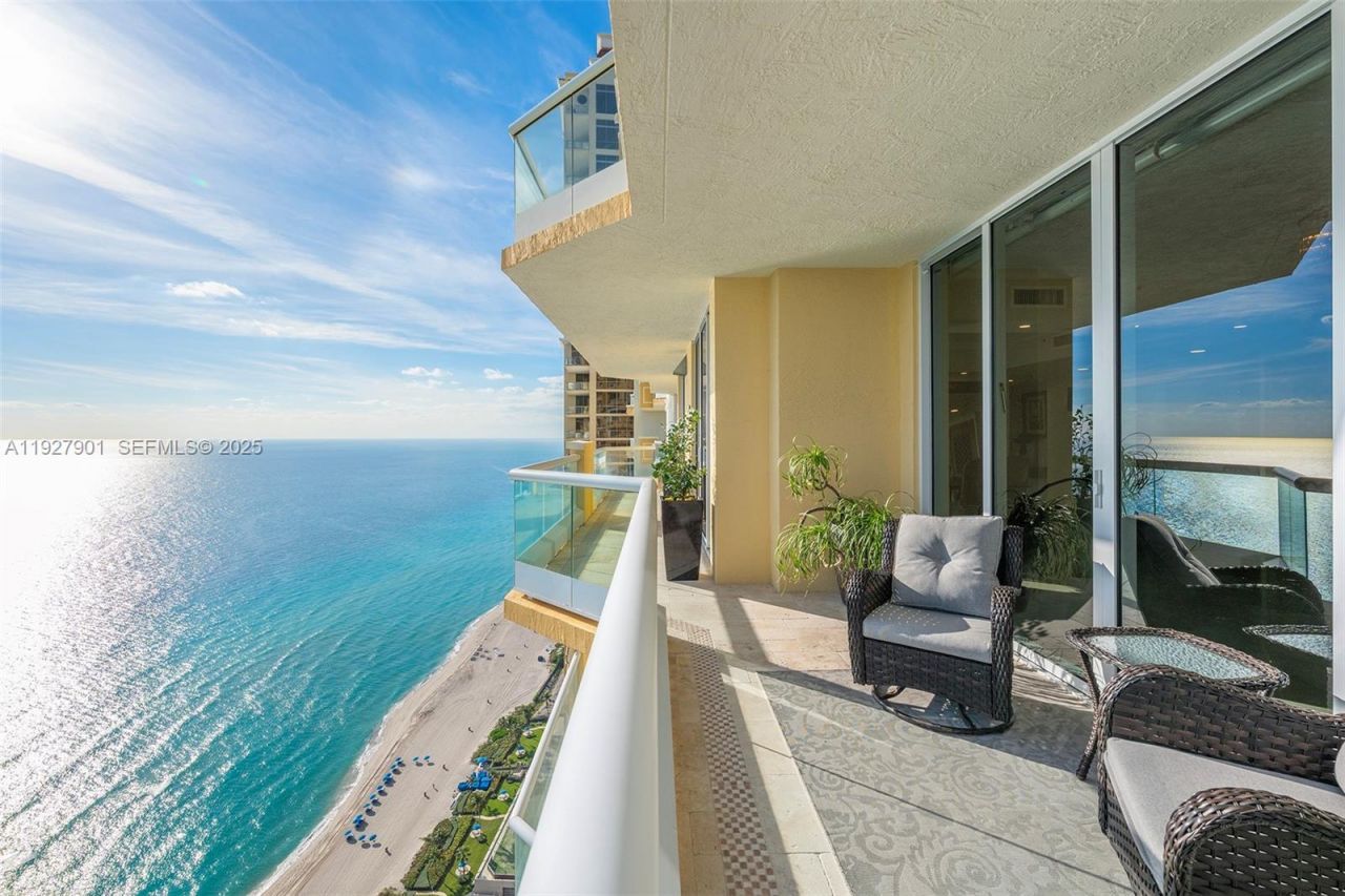 17875 Collins Ave , Unit 4303, Sunny Isles Beach, FL 33160 Photo