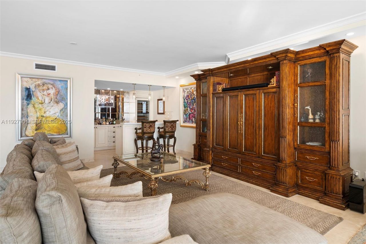 17875 Collins Ave , Unit 4303, Sunny Isles Beach, FL 33160 Photo