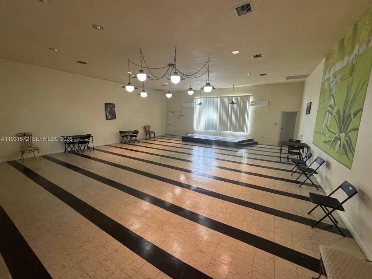 1301 NE 191st St, Unit F407, Miami, FL 33179 Photo