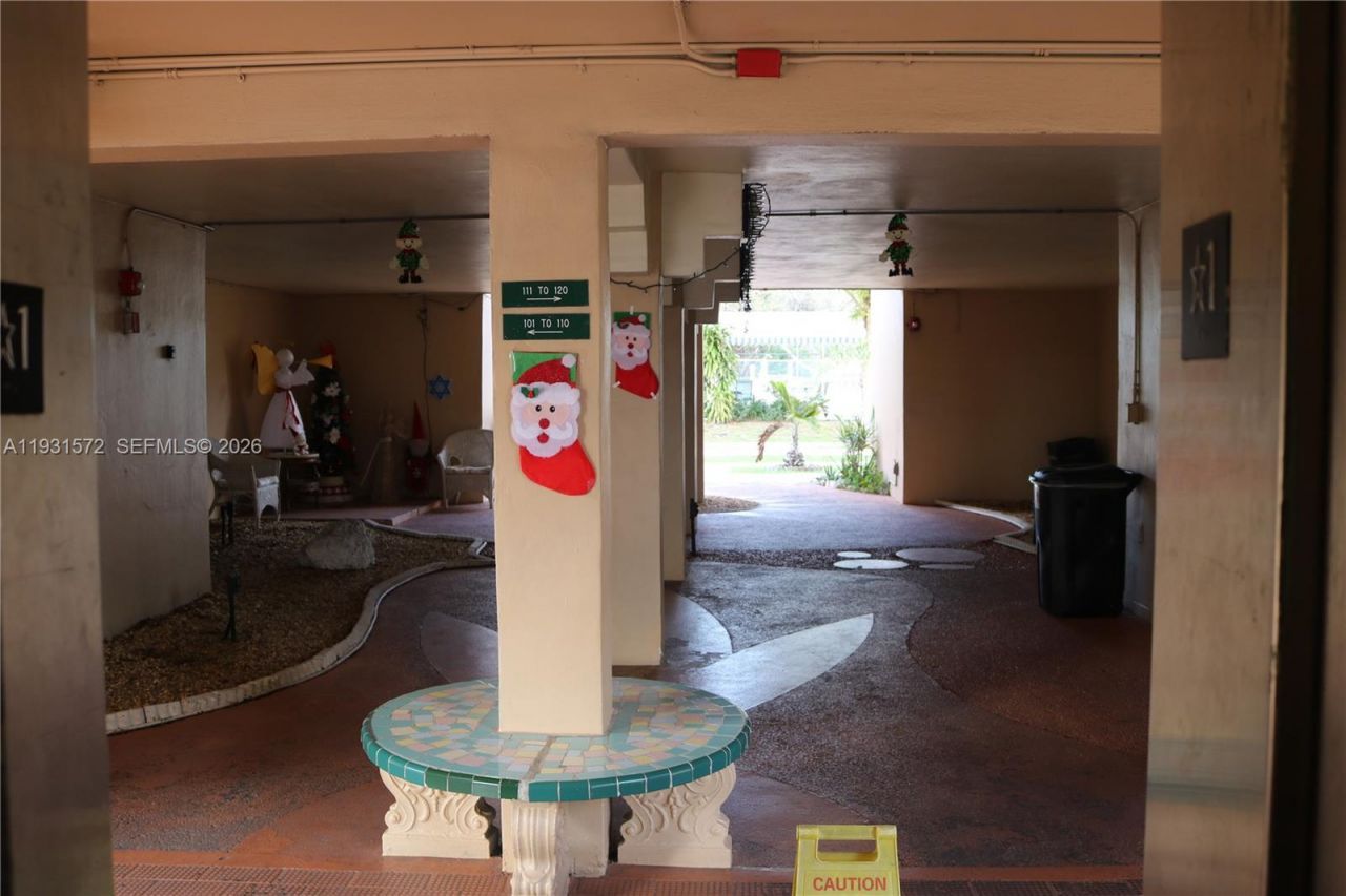 1301 NE 191st St, Unit F407, Miami, FL 33179 Photo