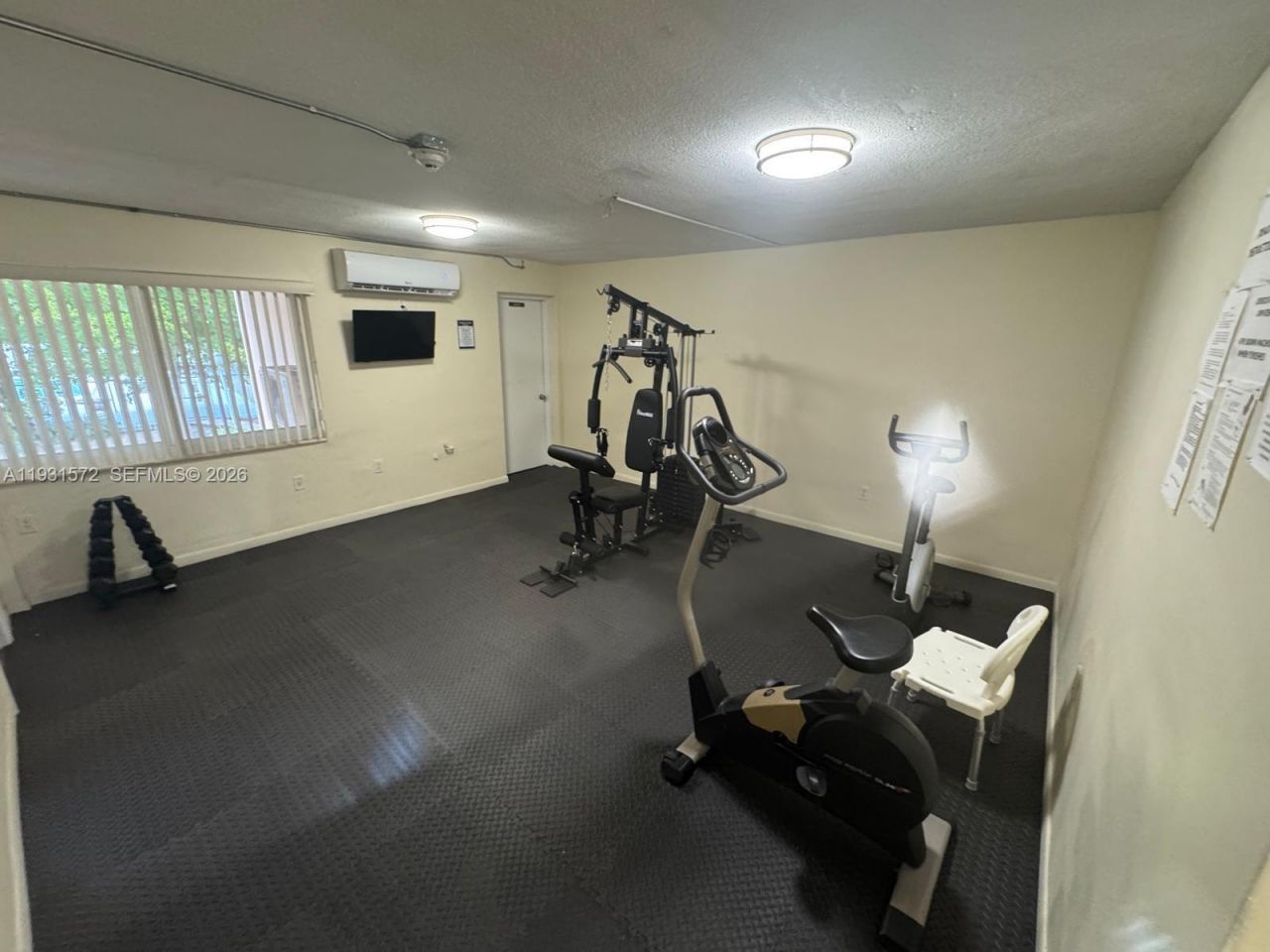 1301 NE 191st St, Unit F407, Miami, FL 33179 Photo