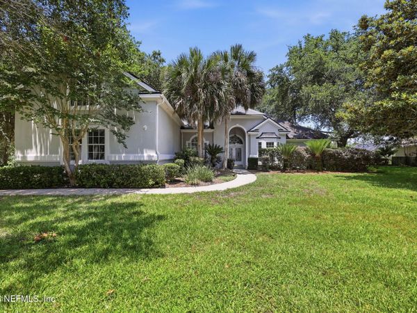 10098 CHESTER LAKE Road E, Jacksonville, FL 32256
