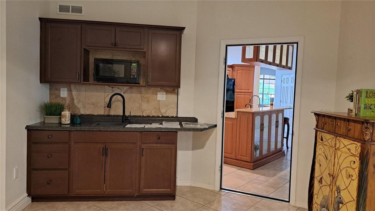 2377 Burton Lane, Sarasota, FL 34239 Photo