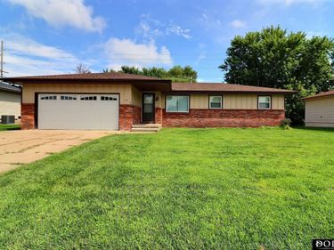 1412 Jones Drive, Fremont, NE 68025