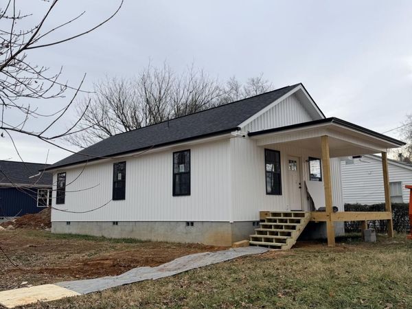 734 Seymour St, Morristown, TN 37813