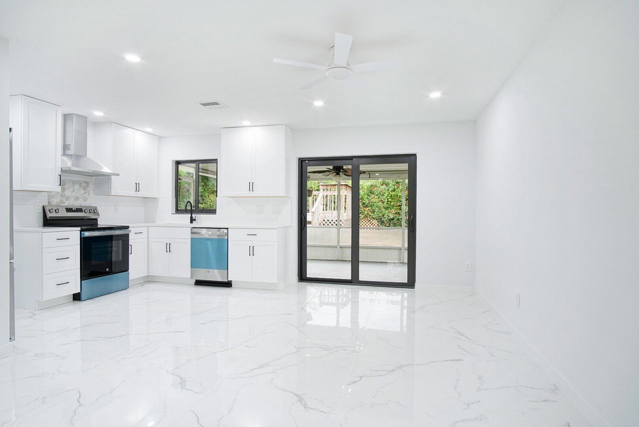 435 NE Solida Circle, Port Saint Lucie, FL 34953 Photo