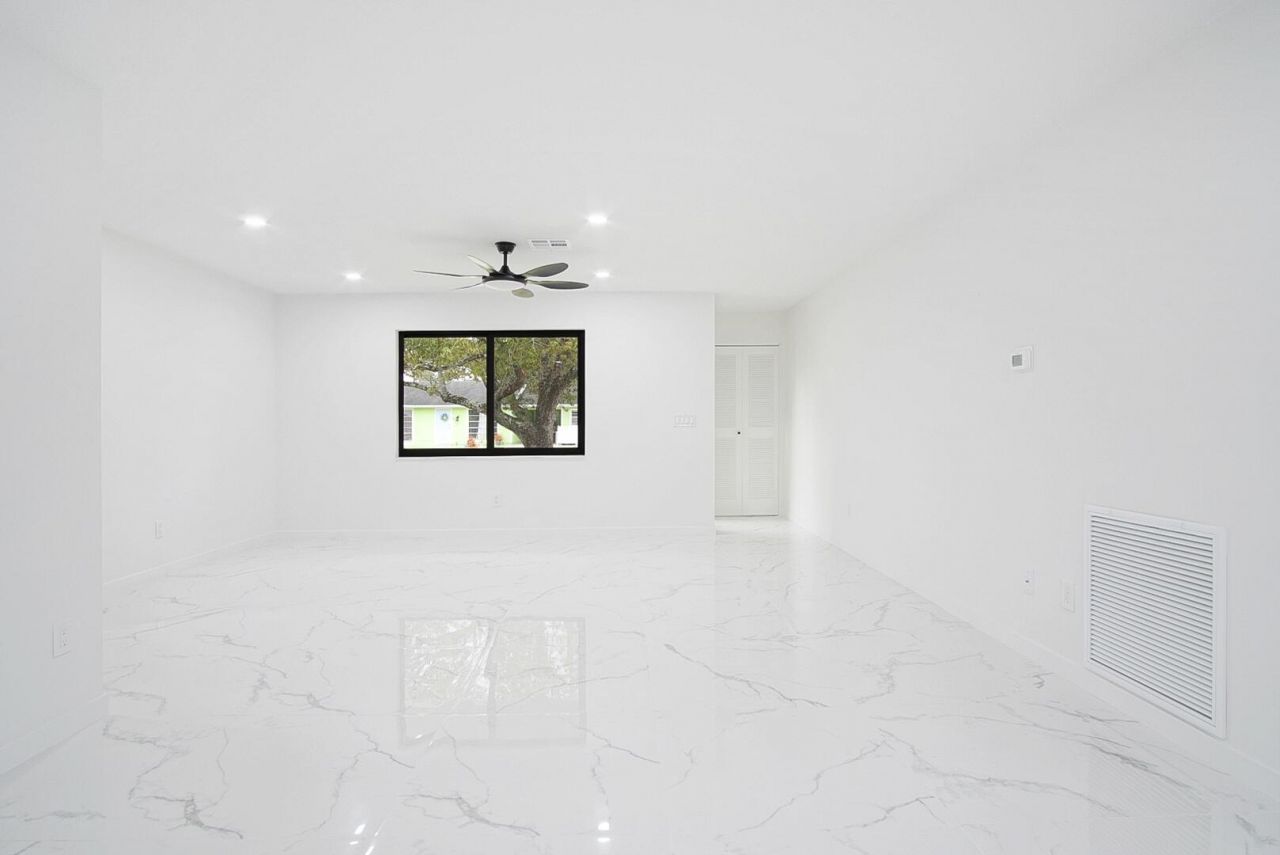 435 NE Solida Circle, Port Saint Lucie, FL 34953 Photo