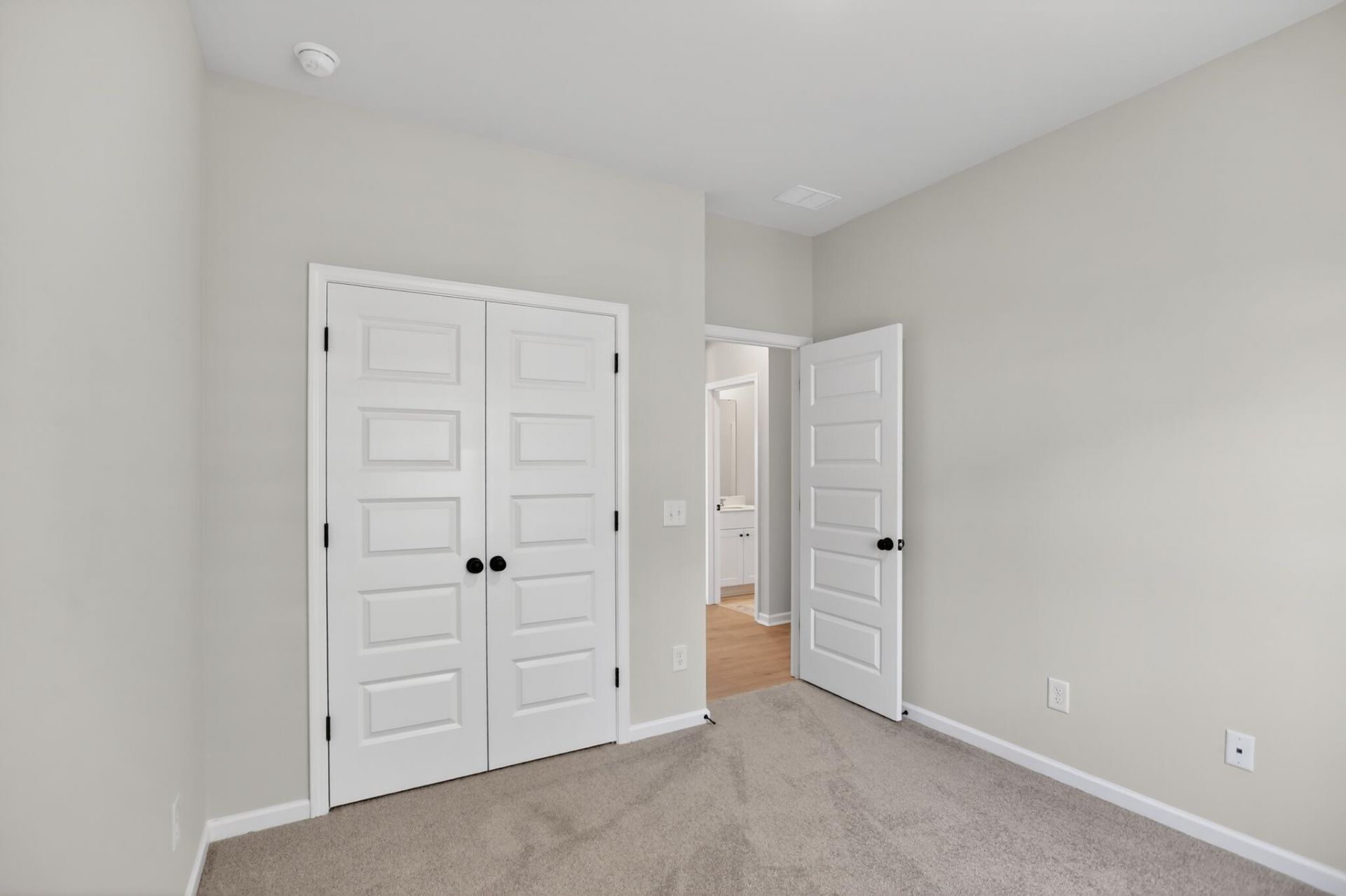 1021 Patagonia Street Photo 13