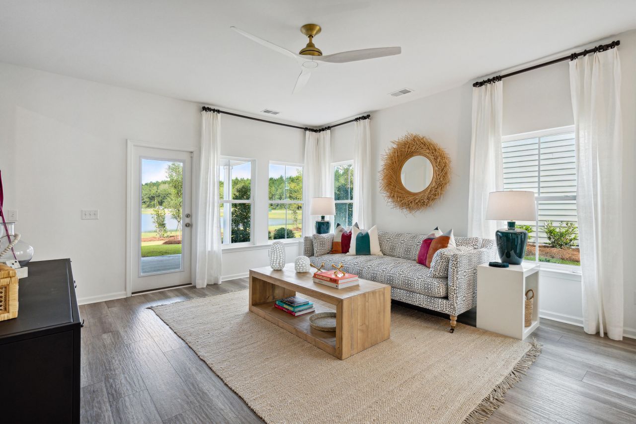 1021 Patagonia Street Photo 7