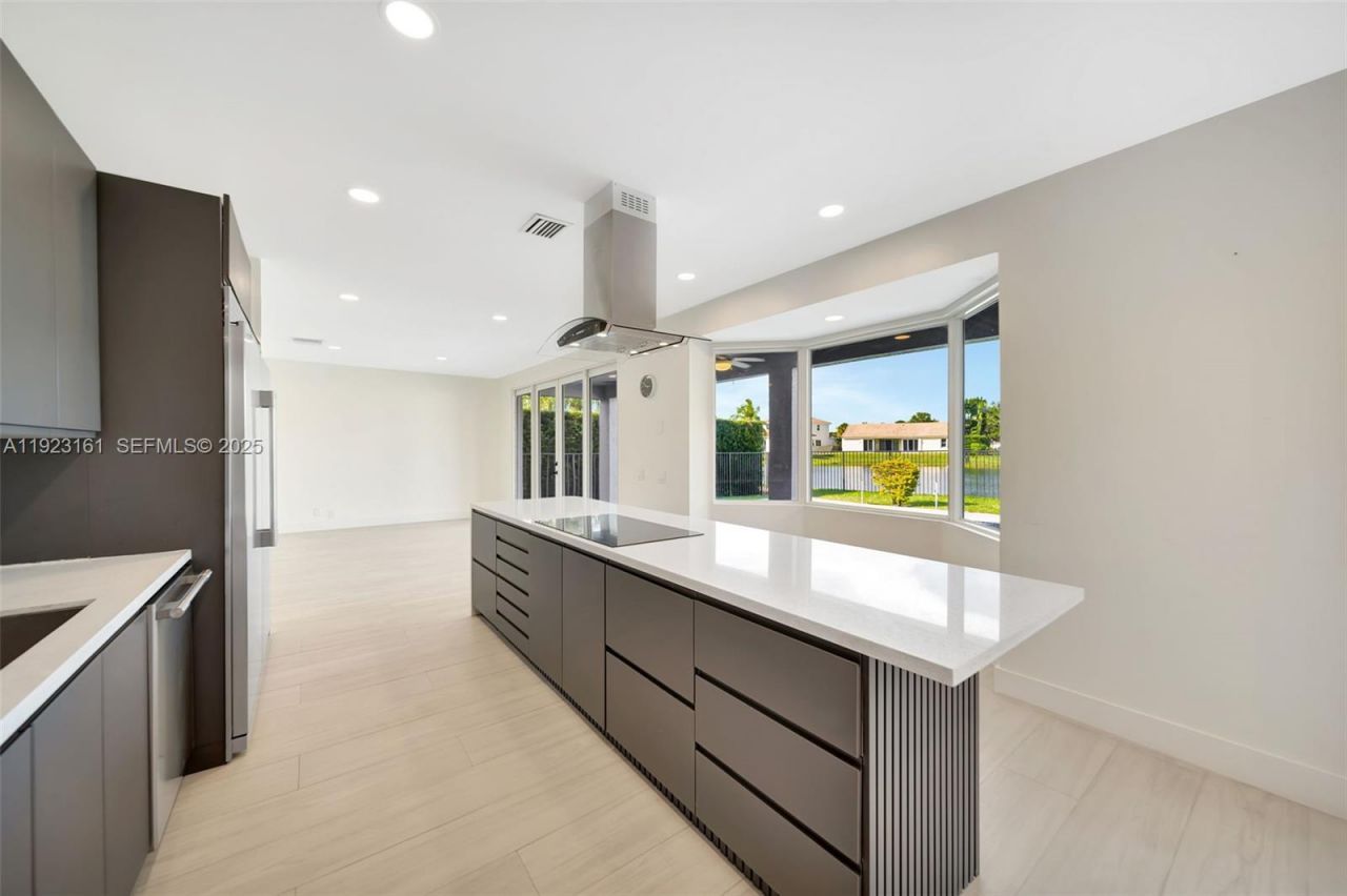 322 Lake Crest Ct , Weston, FL 33326 Photo