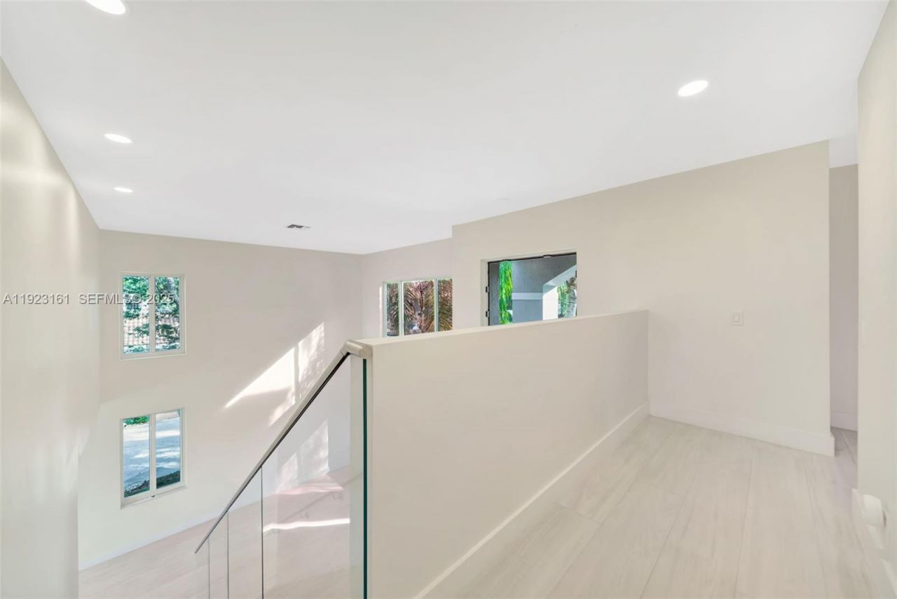 322 Lake Crest Ct , Weston, FL 33326 Photo