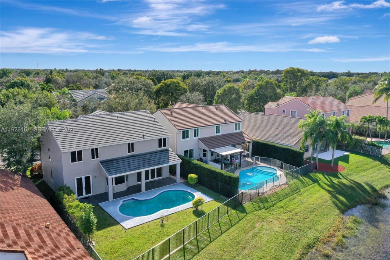 322 Lake Crest Ct , Weston, FL 33326 Photo