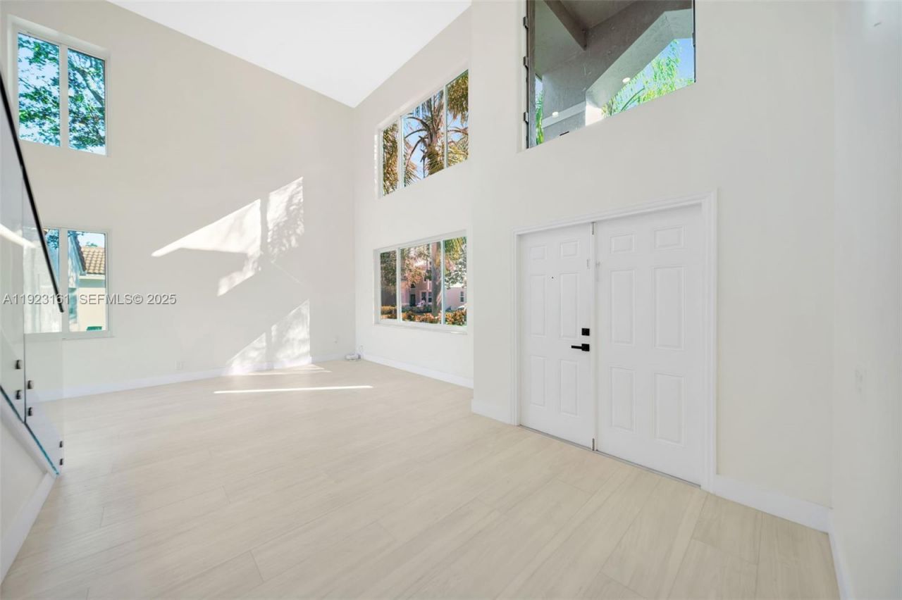 322 Lake Crest Ct , Weston, FL 33326 Photo