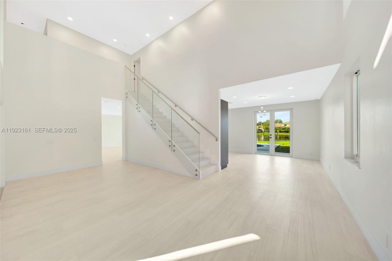 322 Lake Crest Ct , Weston, FL 33326 Photo