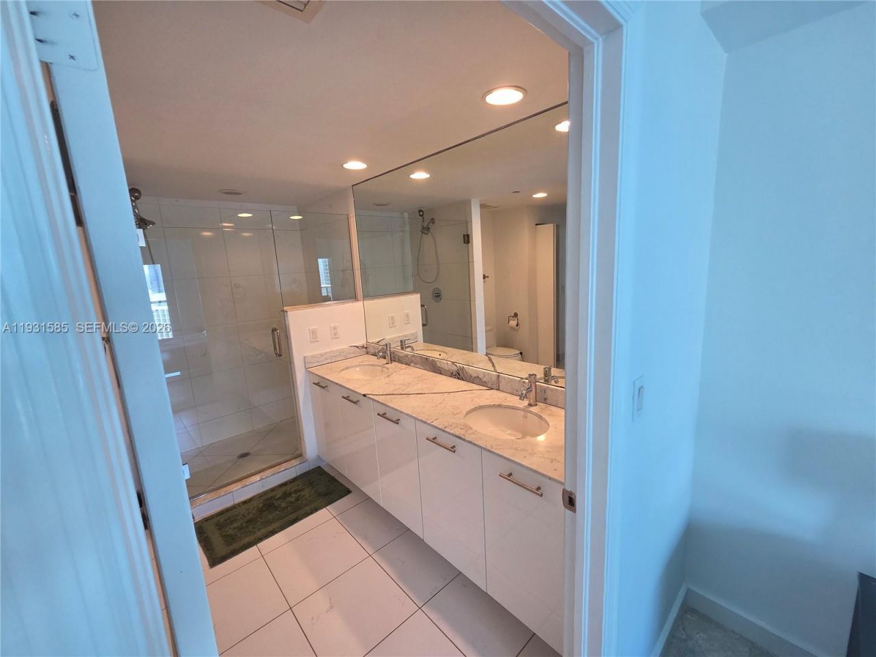 500 Brickell Ave, Unit 3105, Miami, FL 33131 Photo