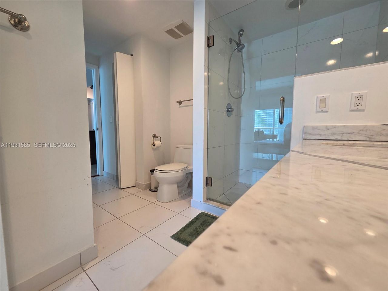500 Brickell Ave, Unit 3105, Miami, FL 33131 Photo
