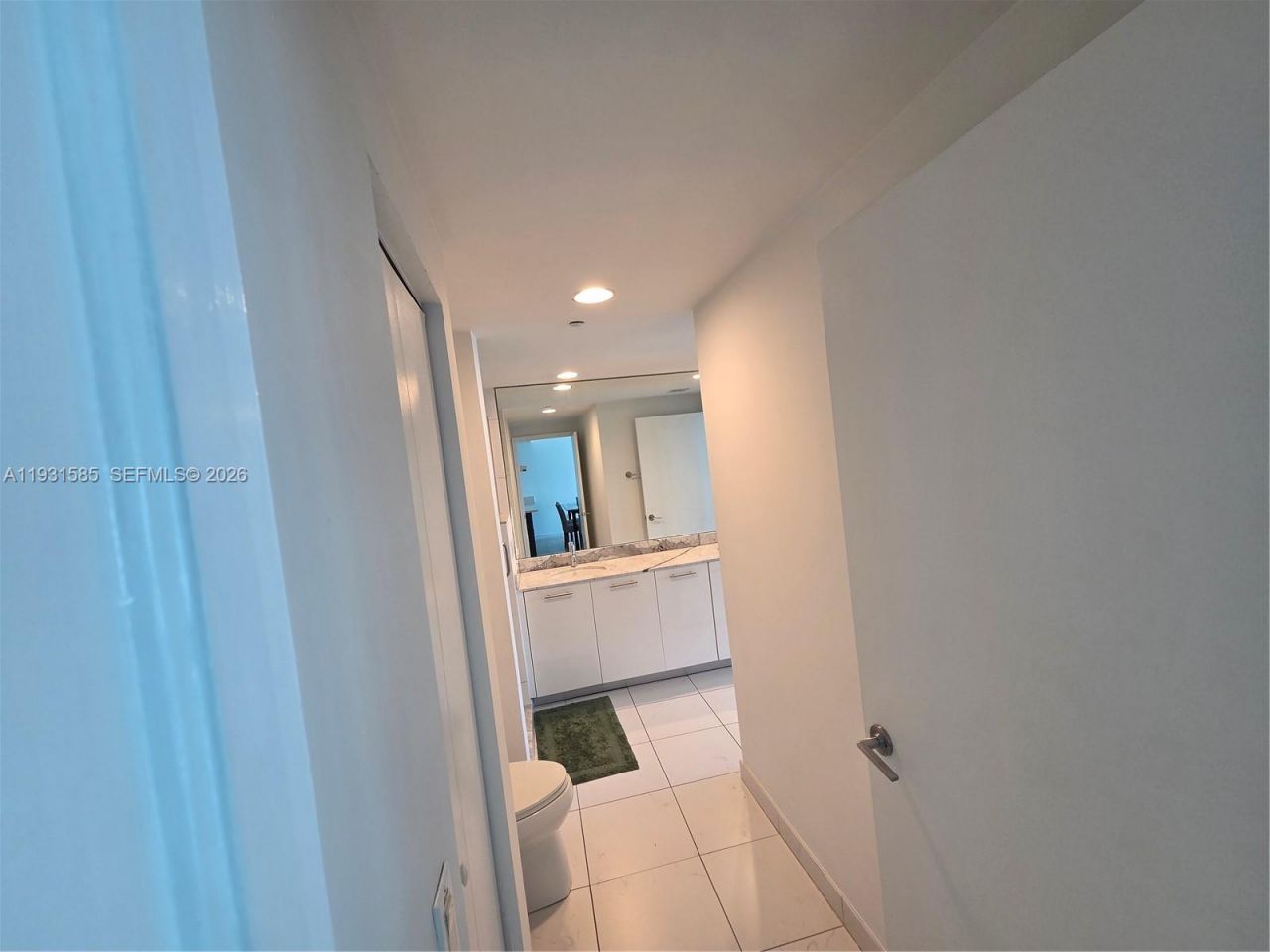 500 Brickell Ave, Unit 3105, Miami, FL 33131 Photo