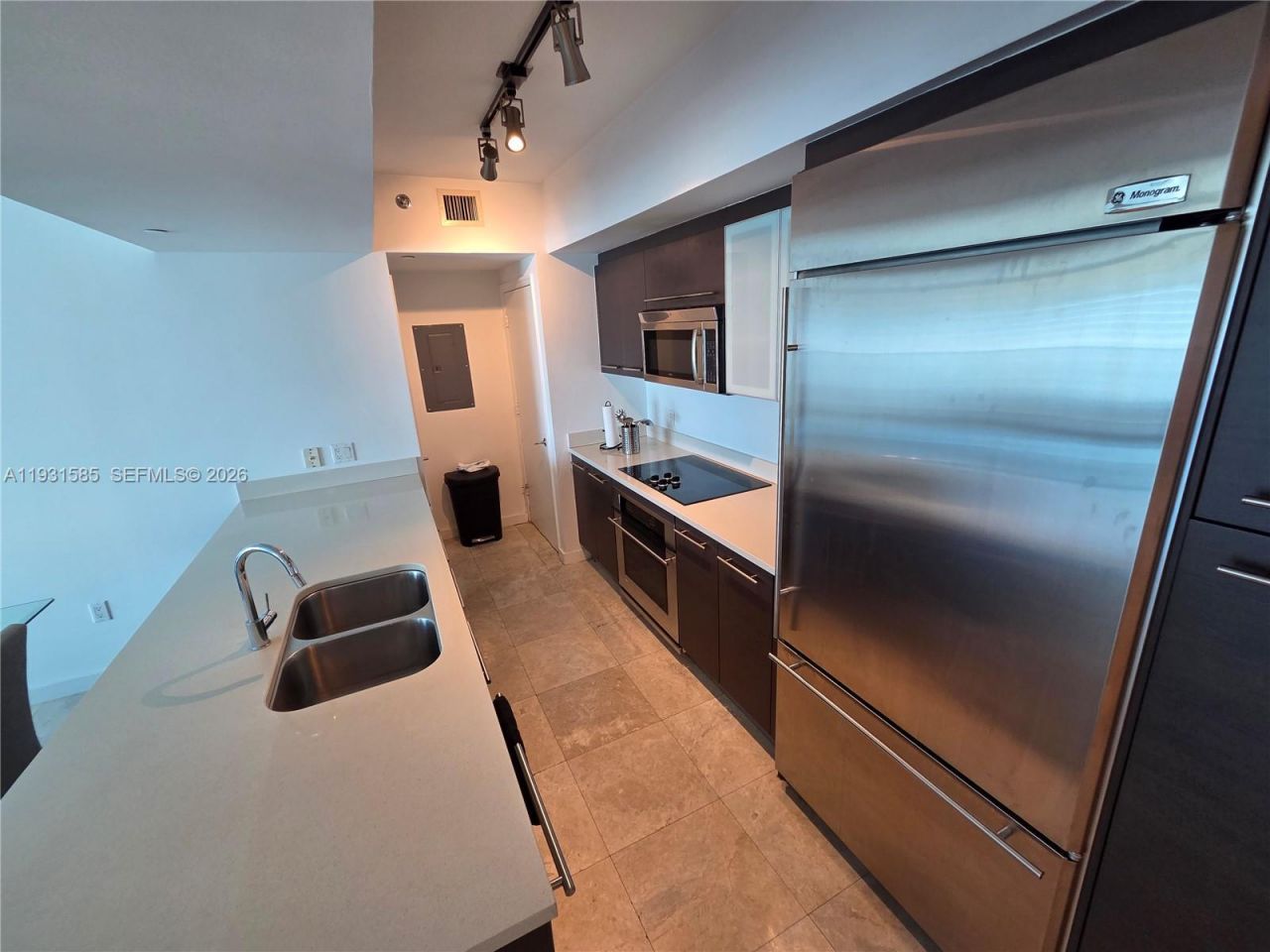 500 Brickell Ave, Unit 3105, Miami, FL 33131 Photo