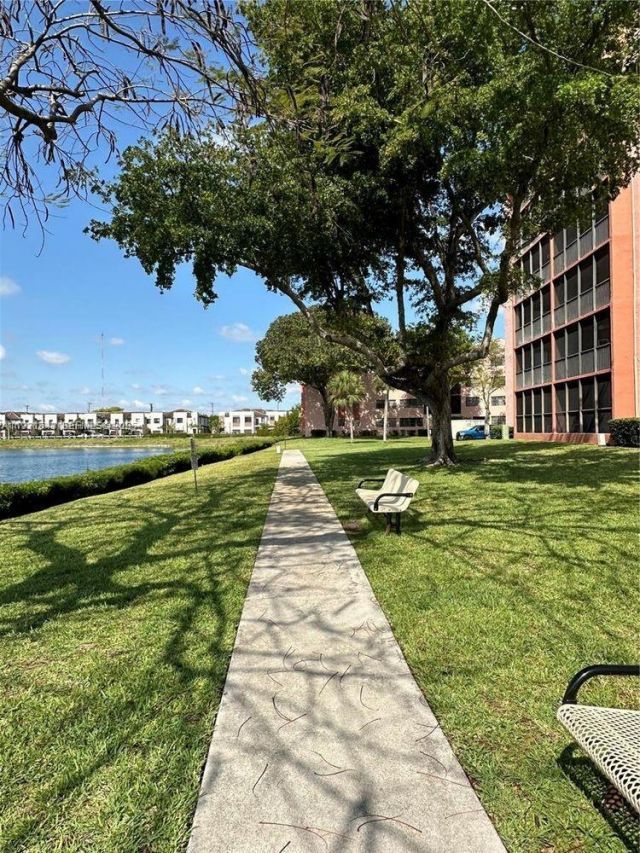 20860 San Simeon Way, Unit 302-6, Miami, FL 33179 Photo