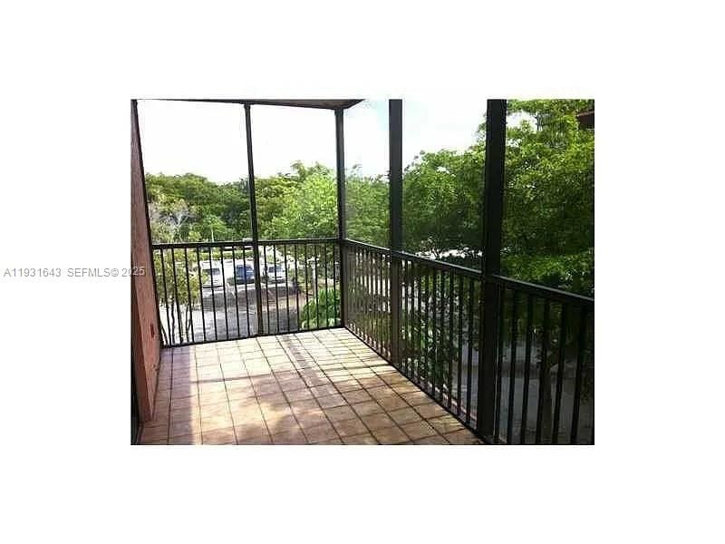 20860 San Simeon Way, Unit 302-6, Miami, FL 33179 Photo