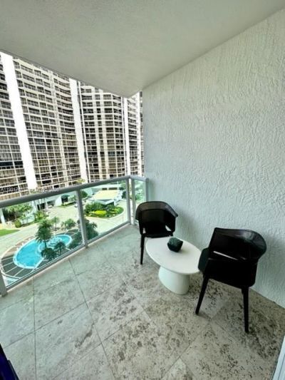 20201 E Country Club Dr, Unit 903, Aventura, FL 33180 Photo