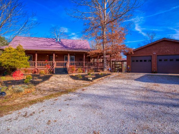 250 Briar Point Rd, Allardt, TN 38504