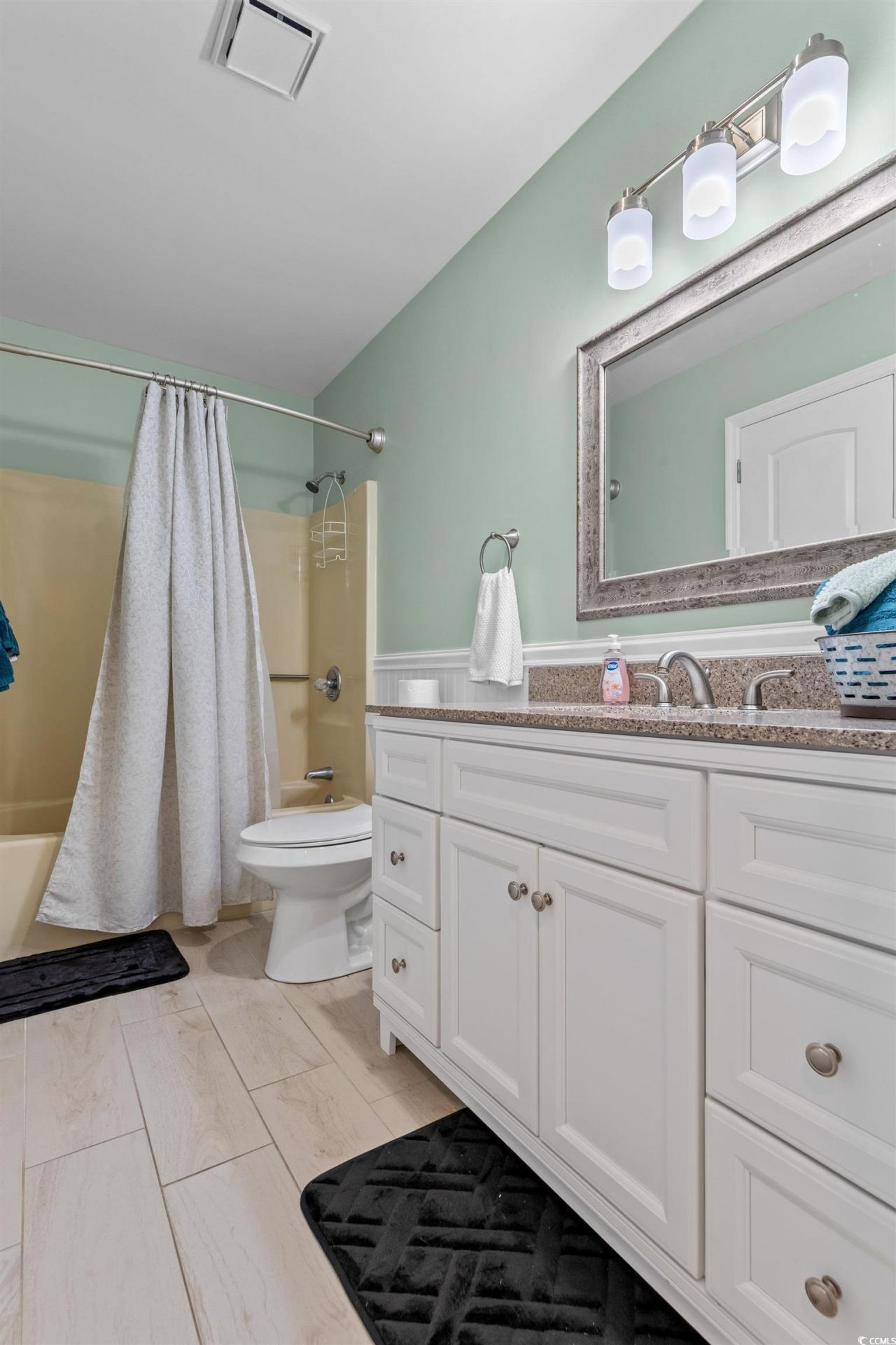 1890 Colony Dr. Photo 23