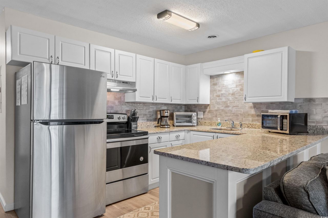 1890 Colony Dr. Photo 6