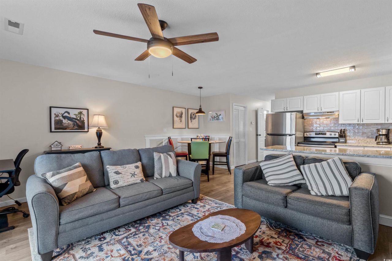 1890 Colony Dr. Photo 9