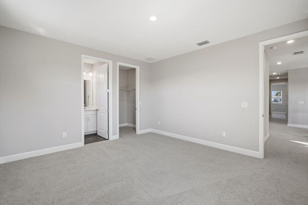 35056 Emberview Drive, Zephyrhills, FL 33541 Photo