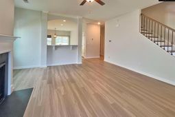 267 Aldergate Drive photo 4