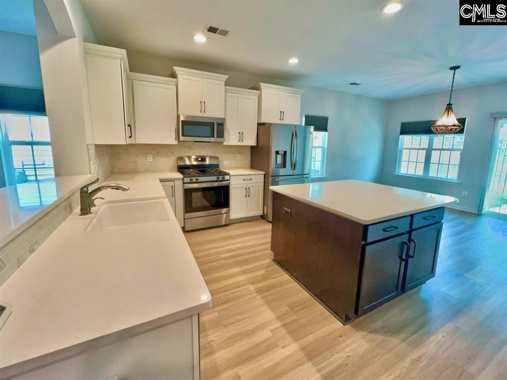 267 Aldergate Drive Photo 7