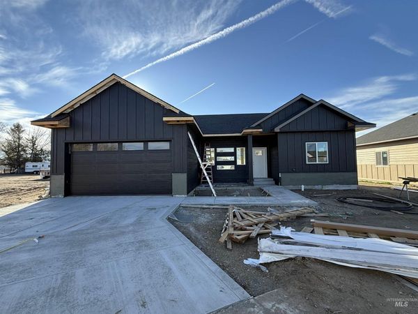911 14th Street, Rupert, ID 83350