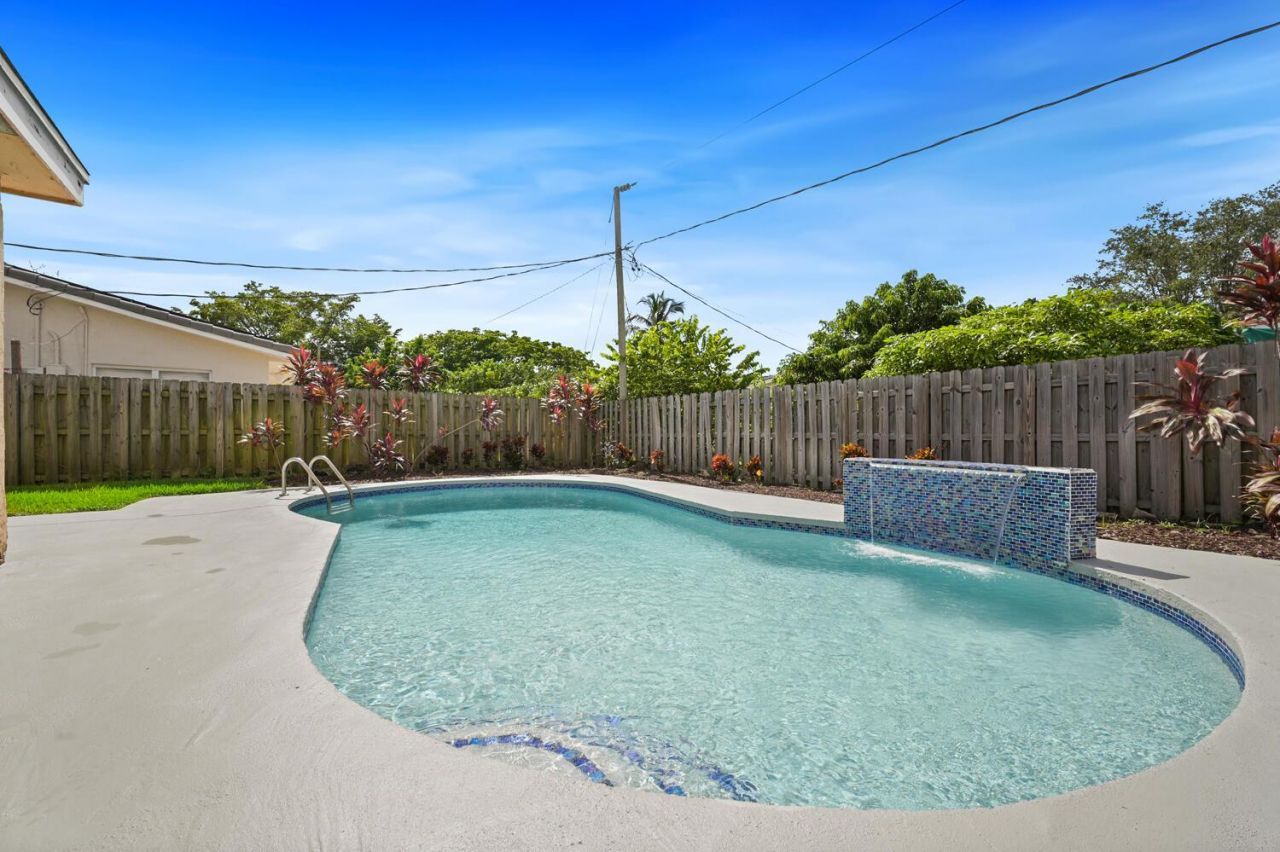 3670 NW 78th Lane, Coral Springs, FL 33065 Photo