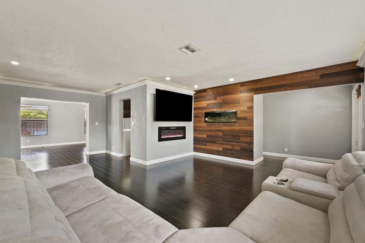 3670 NW 78th Lane, Coral Springs, FL 33065 Photo