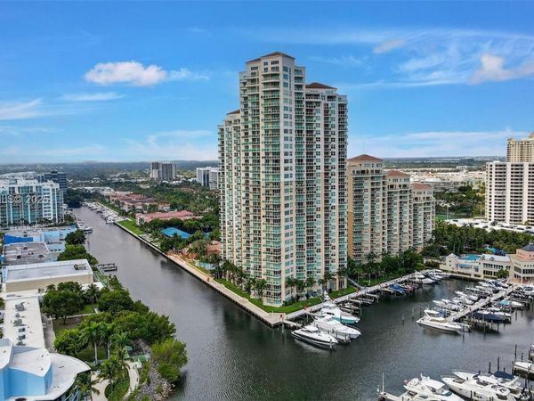 3330 NE 190th St, Unit 1519, Aventura, FL 33180