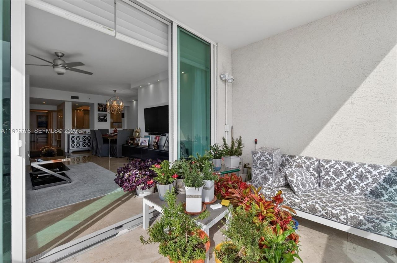 3330 NE 190th St, Unit 1519, Aventura, FL 33180 Photo