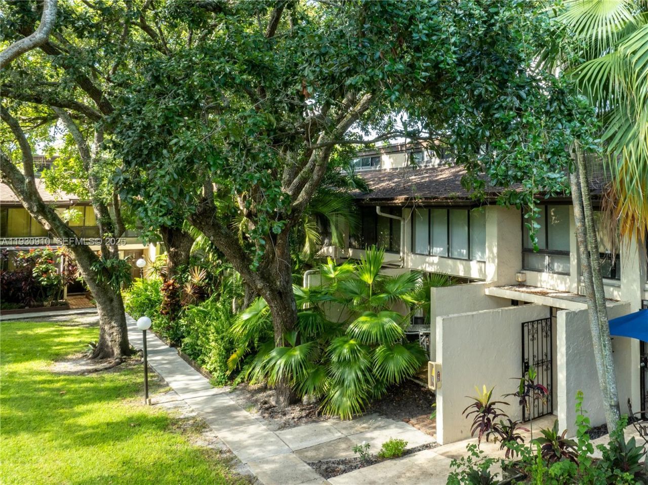 19212 NE 25th Ave, Unit 283D, Miami, FL 33180 Photo