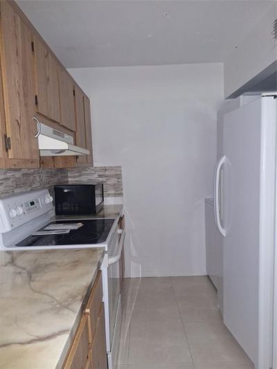 10037 Winding Lake Rd, Unit 102, Sunrise, FL 33351 Photo