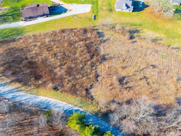 Moriah Drive, St Clairsville, OH 43950