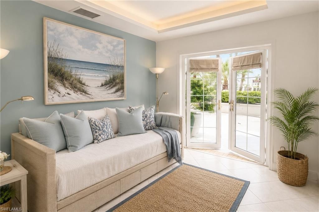 8473 Bay Colony Dr, Unit 701, Naples, FL 34108 Photo